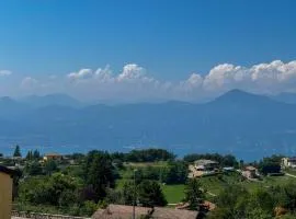 Villetta a schiera con vista lago