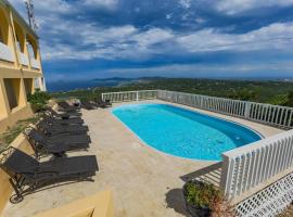 Fantasea On Top of the World 5 Bedrooms 3 Baths Private Pool，位于克里斯琴斯特德的别墅