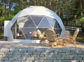 Glamping pod Orłem，位于Cedynia的豪华帐篷