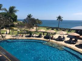 Wavesurf hotel，位于Padangnegeri的酒店