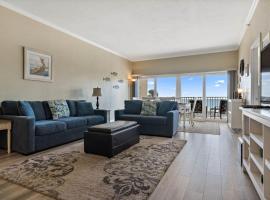 San Remo 207 Gulf Front Luxury 3BD 2BA in，位于克利尔沃特的酒店