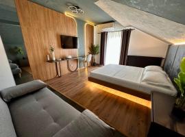 Prestige House Delux，位于阿尔杰什河畔库尔泰亚的海滩酒店