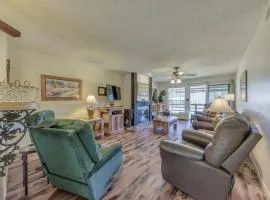 Ruidoso Condo with Golf View about 17 Mi to Ski Apache!