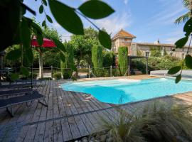 Gite du Pigeonnier privé climatisé avec piscine couverte chauffée et SPA，位于Alzonne的酒店