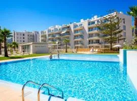 Marina Real II, 2 bedroom & 2 bathroom apartment with pool views