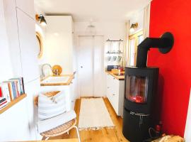 Boutique Loft "Mrs Green" im Thayatal, Tiny Haus，位于Drosendorf的酒店