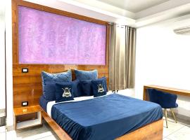 luxury room on NH8 near hero honda chowk gurgaon，位于古尔冈的旅馆