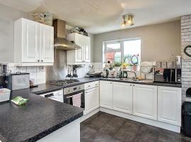 A Charming 3 Bed home next to NEC and Birmingham International Airport，位于马斯顿格林的酒店