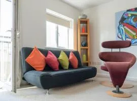 2 Bed Charming Duplex