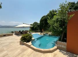 Casa el mirador-Valle de Bravo，位于Colorines的酒店