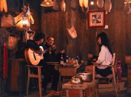 BackPacker's House Mang Den，位于Kon Von Kla的酒店