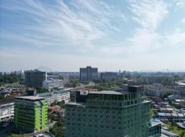 56酒店，位于古晋的酒店