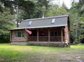 Cozy Log Cabin - Dog Friendly，位于Halifax的别墅