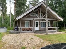 Merineitsi peamaja saunaga kahele