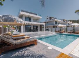 Infinity Holiday Villas - Private Pool, close to Kalamaki Centre, by ZanteWize，位于卡拉马孔的酒店