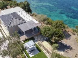 Beach Villa Cavo- with private sea access