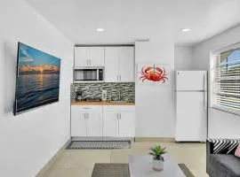 New & Modern W 2 Beds Mins To Beach & Casino #21b