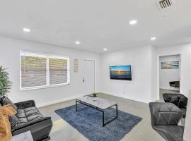2 Bdrm Modern House Mins From Beach & Casino Hb1，位于哈兰代尔海滩的酒店