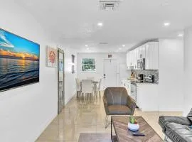 New 2 Bedroom Close To Hollywood Beach And Casino