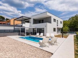 Villa Dolores by EL-PI TOURS，位于马林斯卡的别墅
