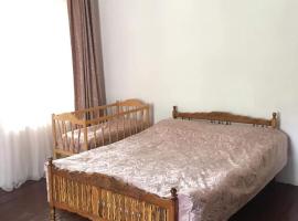 Motkor Guest House，位于Martsʼ的酒店