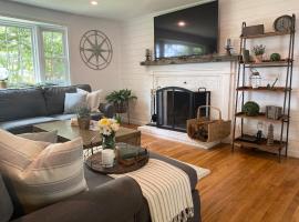 Walk2Beach, HotTub, FirePit, PetsOk，位于丹尼斯的酒店