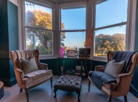 Victorian Apartment With Sea Views By Adliv Host，位于拉姆斯盖特的公寓式酒店