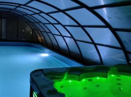 Osada Jantar - Holiday，位于詹塔尔的酒店