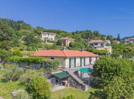 Holiday Home Casa dei Gelsi by Interhome，位于Castiglione Chiavarese的酒店