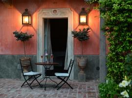 Relais Conac 1888 - Luxury B&B - Adults Only，位于Castelnuovo Don Bosco的酒店