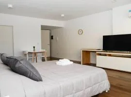 Belgrano amplio luminoso, cochera, WiFi, cerca River y Subte, 308