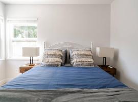 1 Palo Alto - Fully Furnished, AC, Private, Parking & Laundry