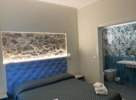 Cinquestelle Albergo del centro storico，位于帕利努罗的酒店