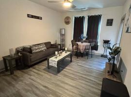 Modern Suite,Downtown 1BD Rm with Balcony, VCU，位于里士满的酒店