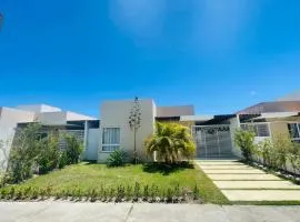 Casa com Piscina em Condomínio Fechado na Praia do Francês