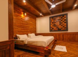 Koro Treehouse Resort Luxury Wooden Cottages and Villas with Private Pool，位于卡绍利的酒店