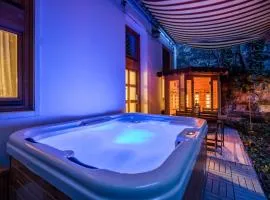 Wellness Wonderland Garden, Sauna, Jacuzzi in CBD