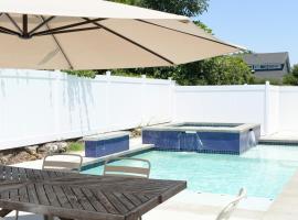 Lux 6BedRoom Villa with Salted Pool, Hot tub and near Disneyland，位于安纳海姆的酒店