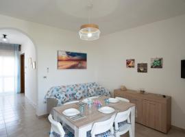 Casa Lu Paparoni 2 a 130 mt dalla spiaggia Specchiarica di San Pietro in Bevagna，位于托雷科里梅纳的酒店