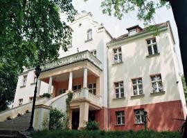 Pałac w Witosławiu ośrodek apifitoterapii "APIHERBA"，位于Wojnowice的酒店