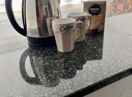 Gabys apartment，位于图兹拉的酒店