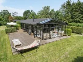 Lovely Home In Vejby With Kitchen
