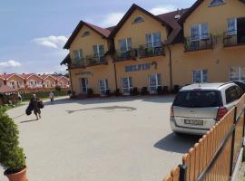Delfin -przy plaży, widok na morze，位于里沃的酒店