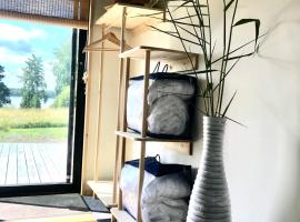 Rum med sjöutsikt，位于Ockelbo的酒店