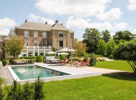 B&B Maison Mairie Hasselt，位于哈瑟尔特的带热水浴缸的酒店