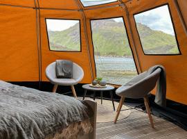 FLO Lofoten nature escape，位于Valberg的豪华帐篷