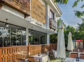 AGVA广场酒店 