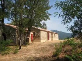 Maison charmante avec jacuzzi et vue sur montagne a Sartene