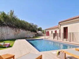 Résidence Les volets rouges - Duplex de standing avec piscine