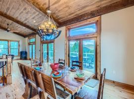 Rocky Mountain Retreat home，位于尼德兰的酒店